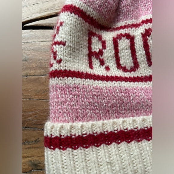 Roots Canada Kids Winter Knit Insulated Hat with PomPom - Picture 4 of 11